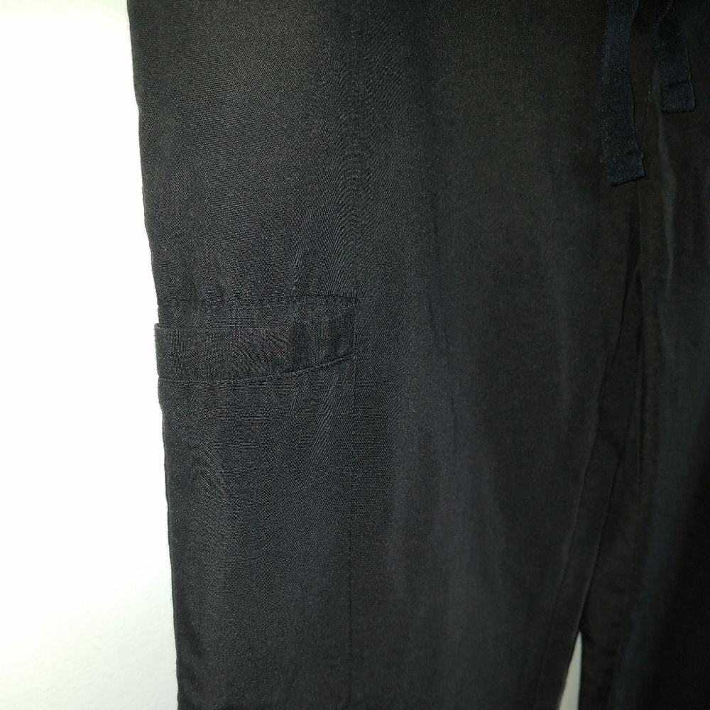 Black Star 🍃Scrub pants - Picture 3 of 7